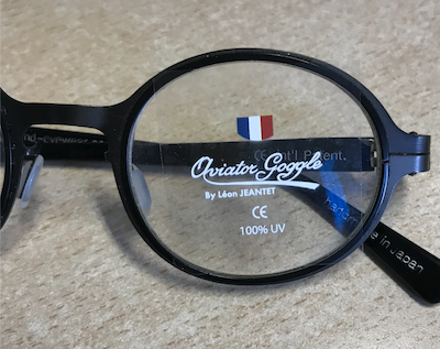 Adhésive pour lunette